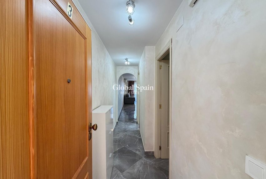 Wederverkoop - APPARTEMENT -
TORREVIEJA - Playa del Cura