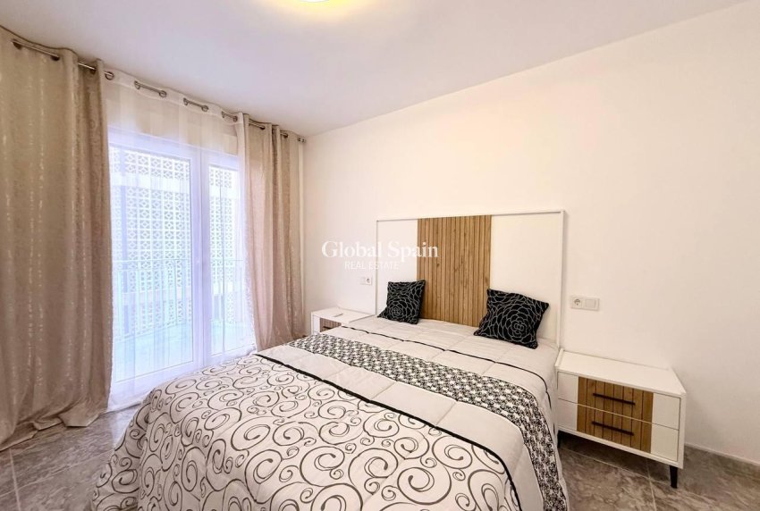 Wederverkoop - APPARTEMENT -
TORREVIEJA - Playa del Cura