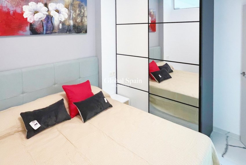 Wederverkoop - Appartement -
TORREVIEJA - Playa del Cura