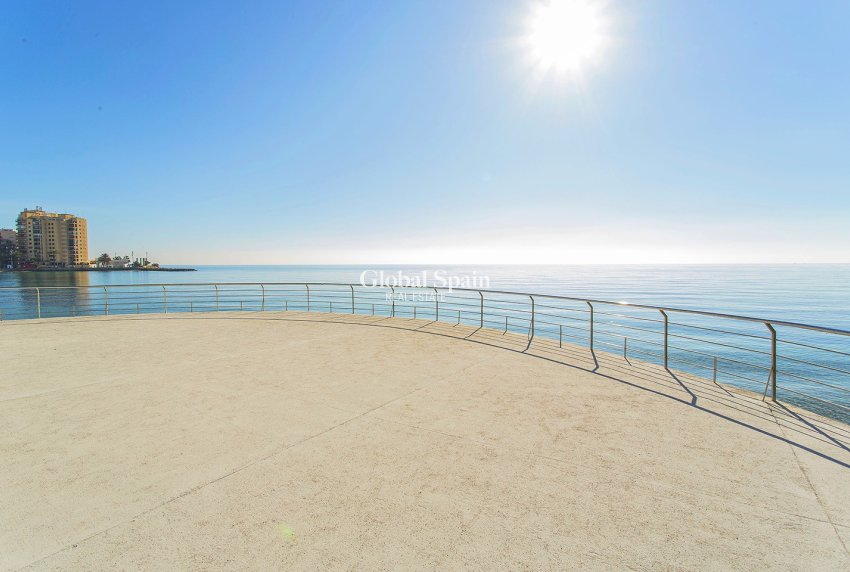 Wederverkoop - Appartement -
TORREVIEJA - Playa del cura