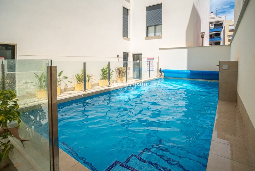 Wederverkoop - Appartement -
TORREVIEJA - Playa del Cura