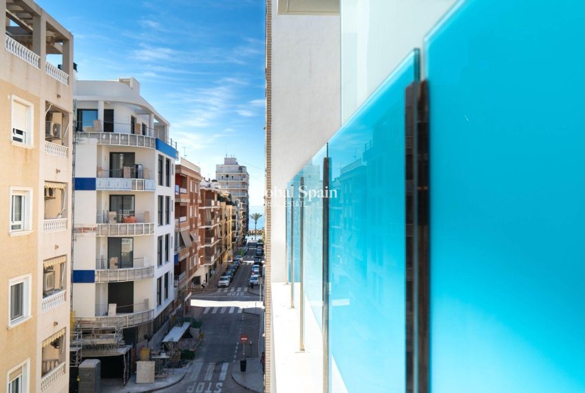 Wederverkoop - Appartement -
TORREVIEJA - Playa del cura