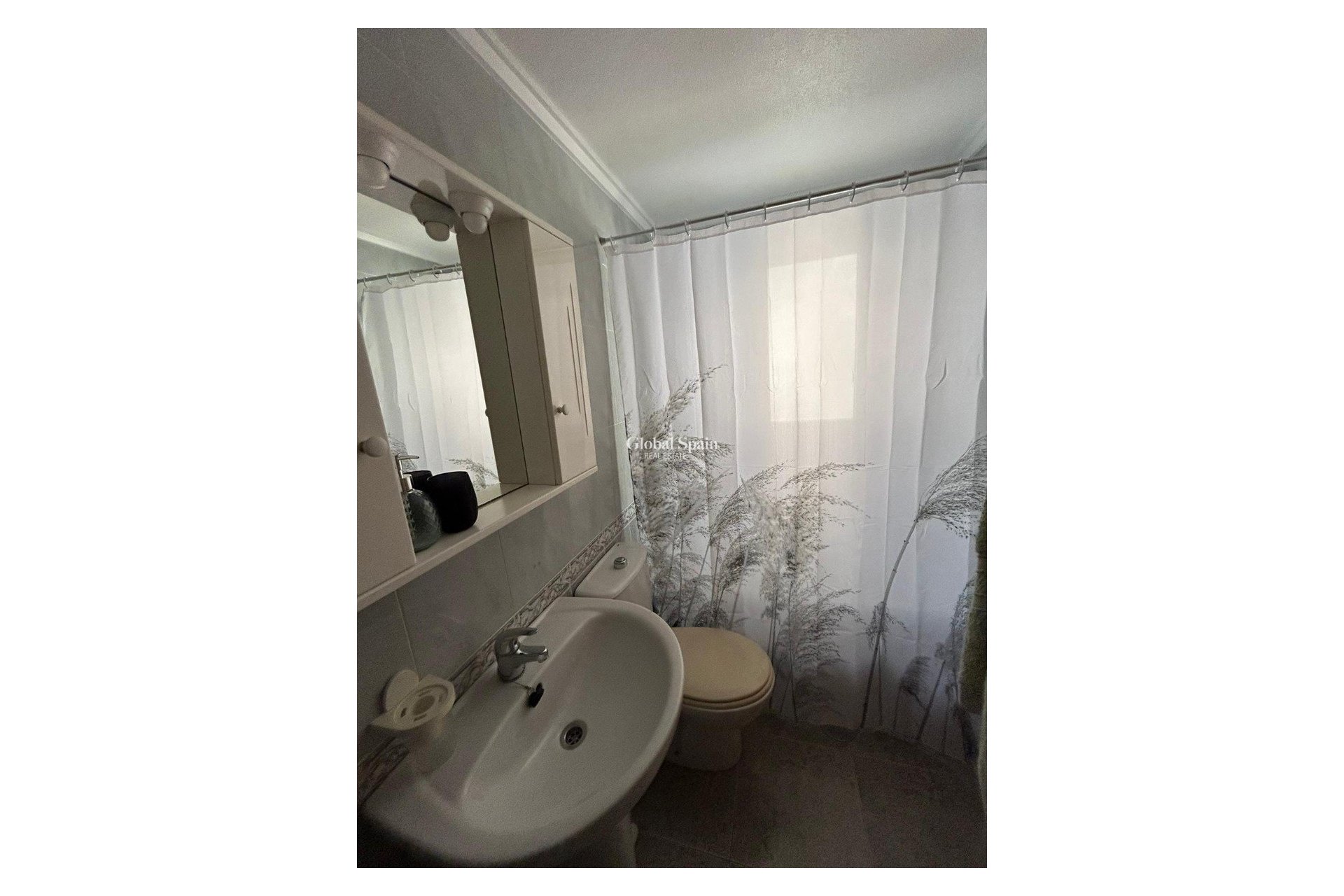 Wederverkoop - Appartement -
TORREVIEJA - Playa Los Locos