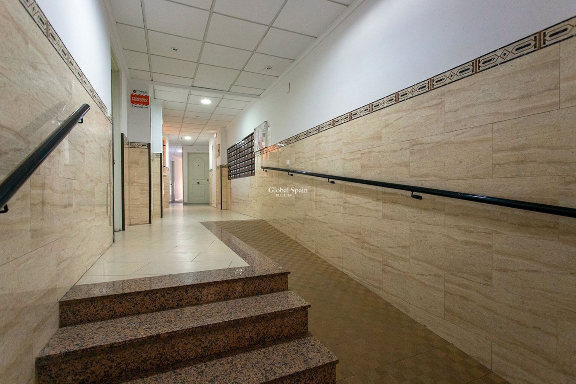 Wederverkoop - APPARTEMENT -
TORREVIEJA - Playa Los Locos