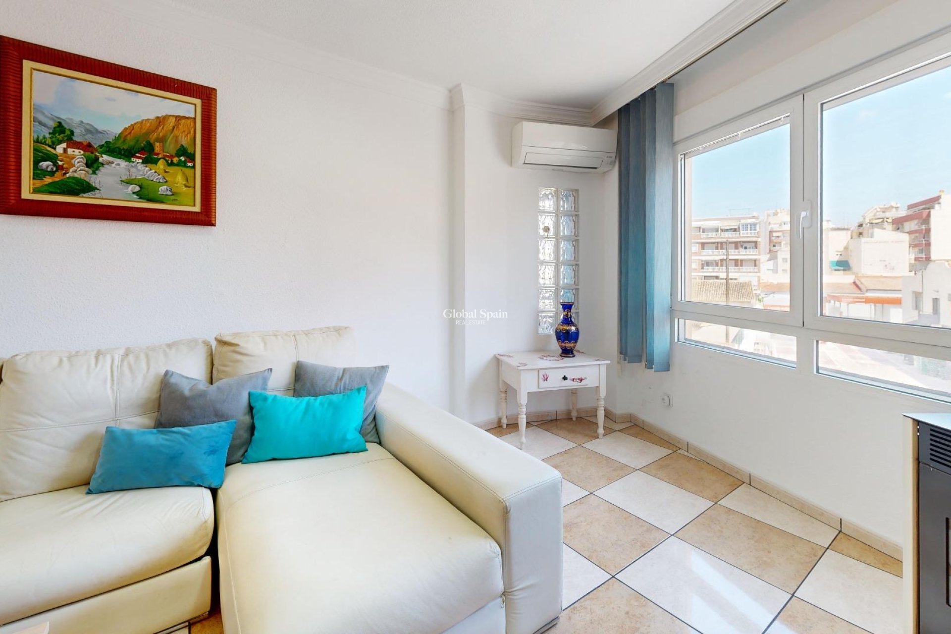 Wederverkoop - APPARTEMENT -
TORREVIEJA - Puerto Deportivo Marina Salinas