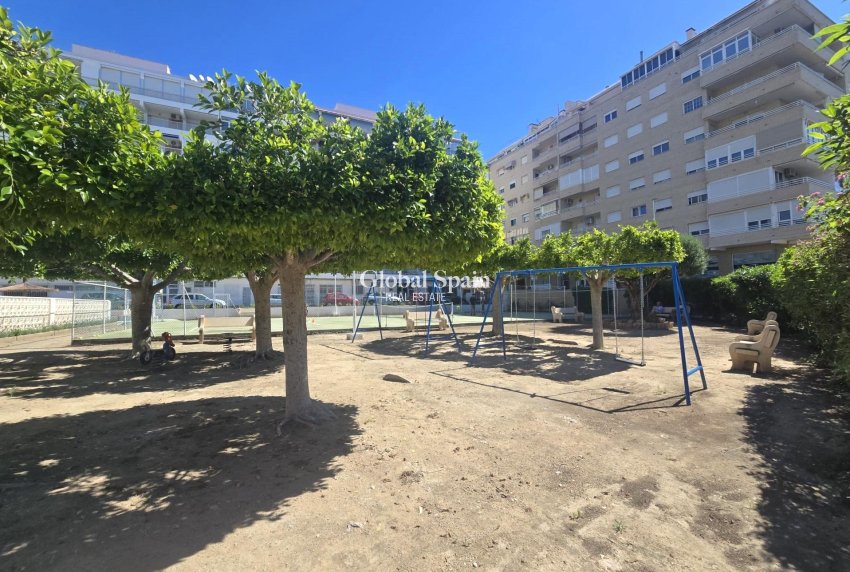 Wederverkoop - APPARTEMENT -
TORREVIEJA - Puerto Deportivo Marina Salinas