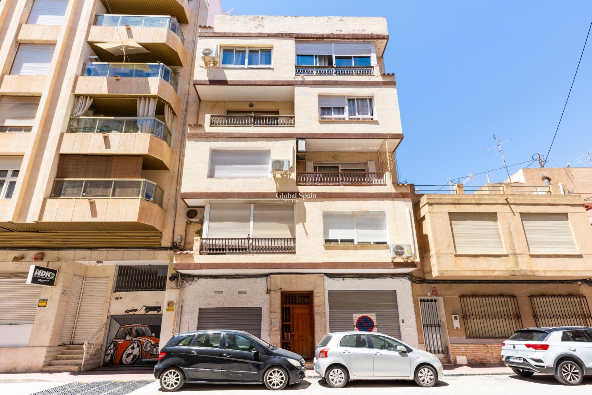 Wederverkoop - APPARTEMENT -
TORREVIEJA - Puerto Deportivo