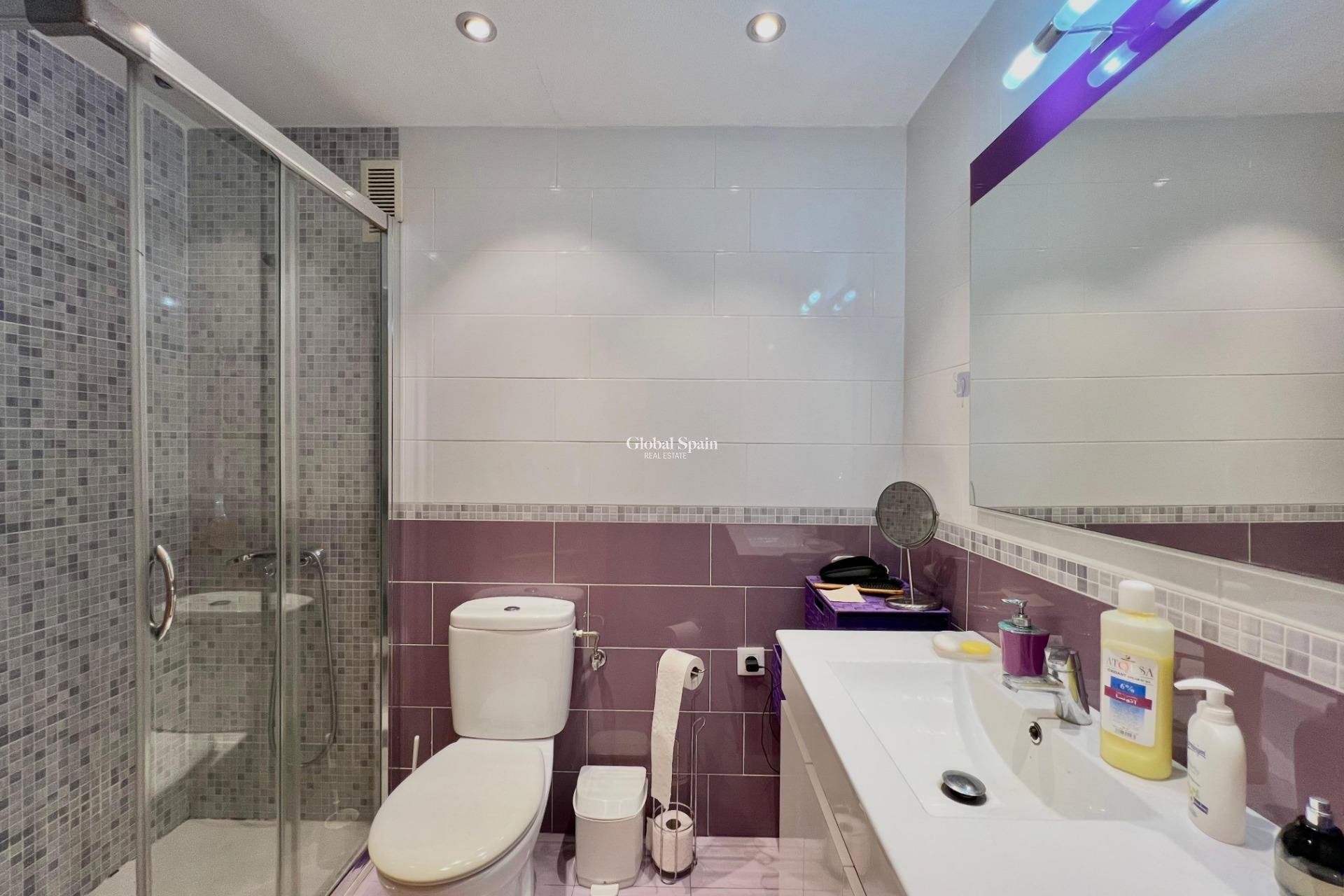 Wederverkoop - APPARTEMENT -
TORREVIEJA - Puerto Deportivo