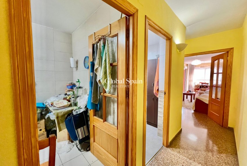 Wederverkoop - APPARTEMENT -
TORREVIEJA - Puerto Deportivo