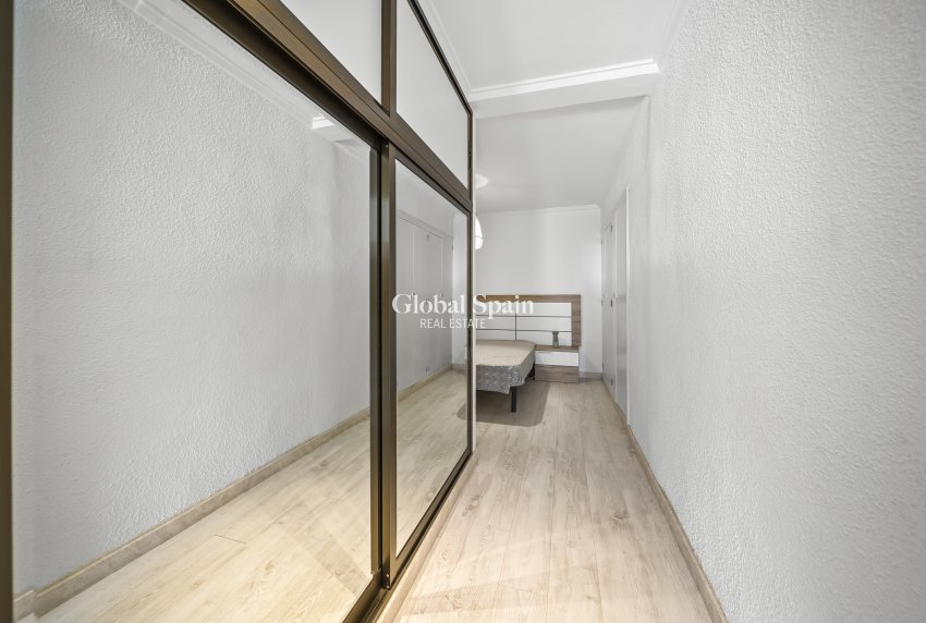 Wederverkoop - Appartement -
TORREVIEJA - Puerto