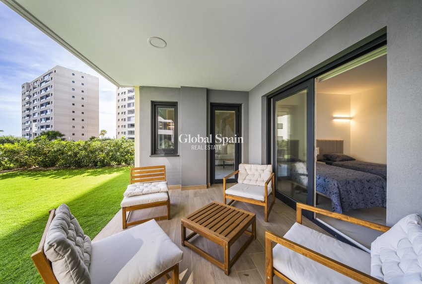 Wederverkoop - Appartement -
TORREVIEJA - Punta prima