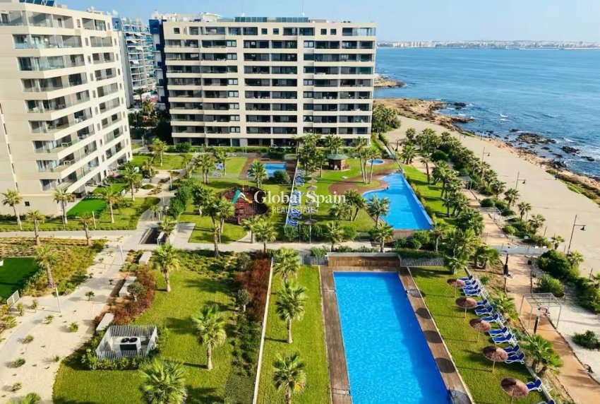Wederverkoop - Appartement -
TORREVIEJA - Punta Prima