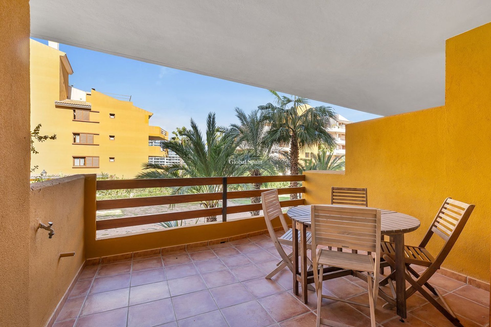 Wederverkoop - APPARTEMENT -
TORREVIEJA - Punta Prima