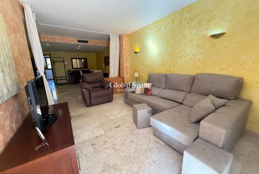 Wederverkoop - APPARTEMENT -
TORREVIEJA - Punta Prima