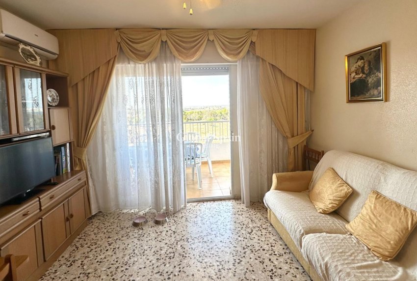 Wederverkoop - APPARTEMENT -
TORREVIEJA - Punta Prima