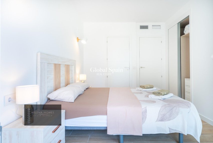 Wederverkoop - APPARTEMENT -
TORREVIEJA - Punta Prima