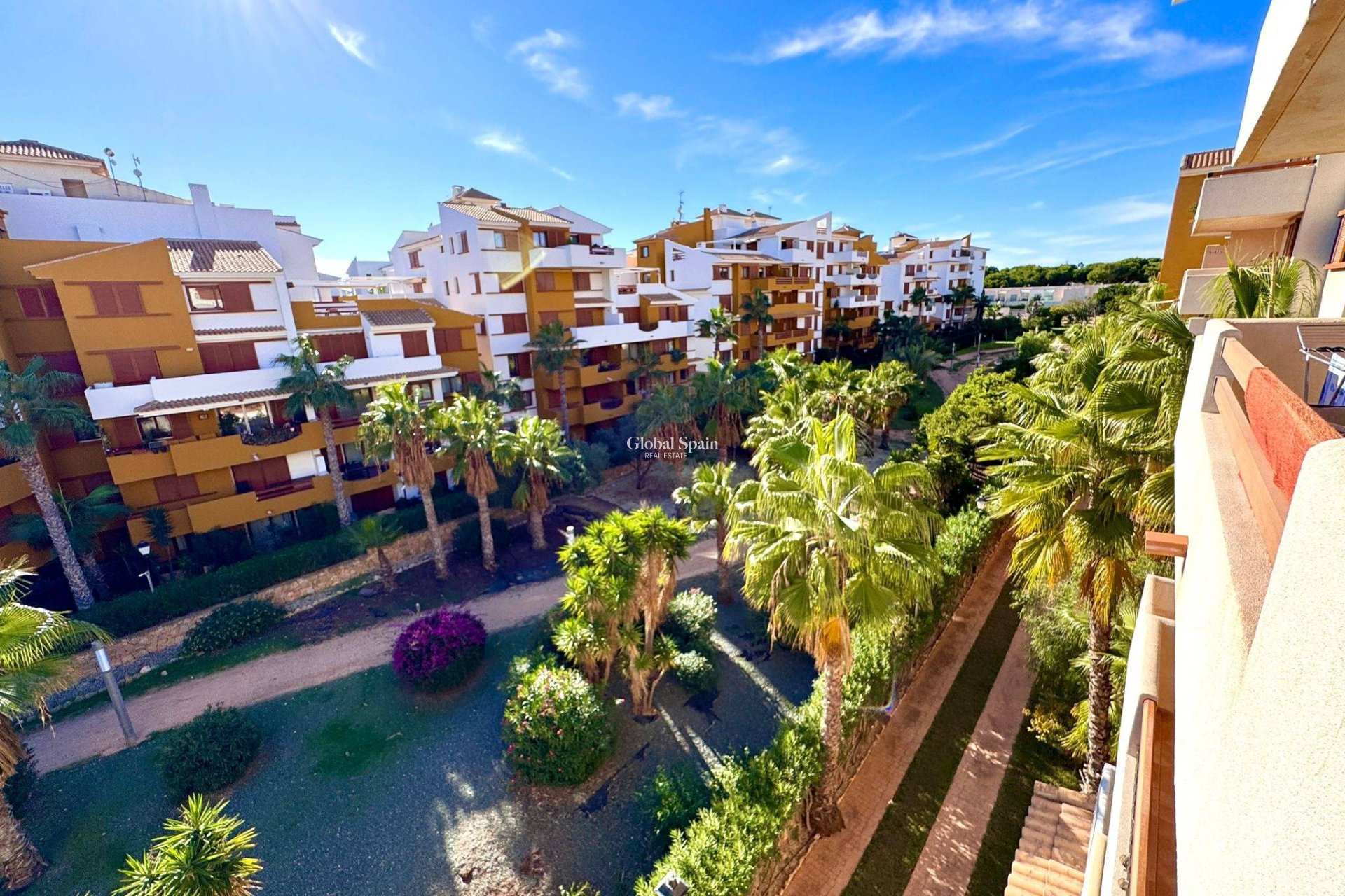 Wederverkoop - APPARTEMENT -
TORREVIEJA - Punta Prima