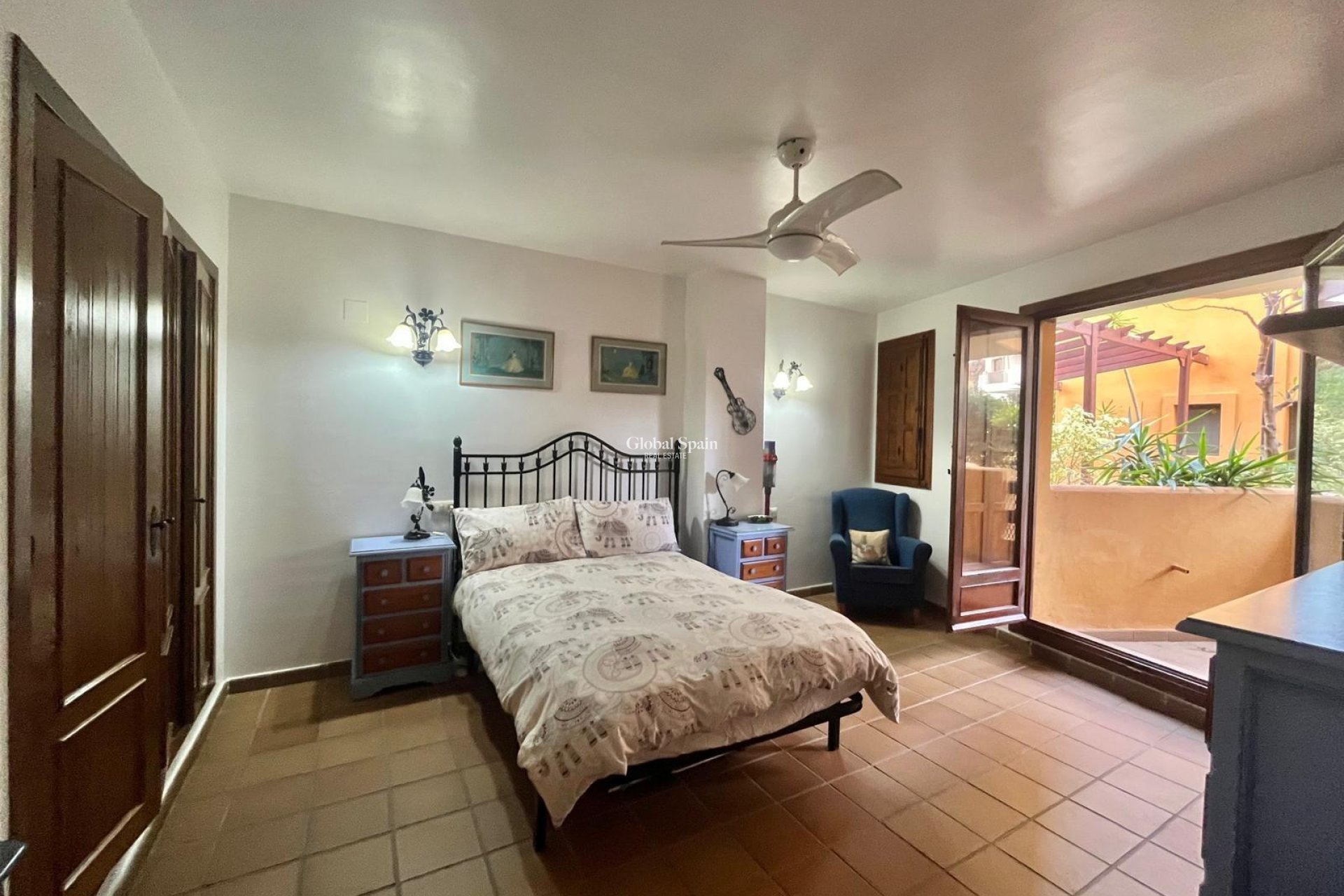 Wederverkoop - APPARTEMENT -
TORREVIEJA - Punta Prima