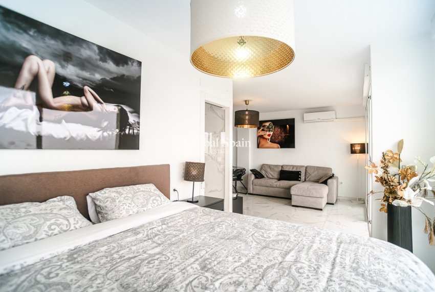 Wederverkoop - APPARTEMENT -
TORREVIEJA - Punta Prima