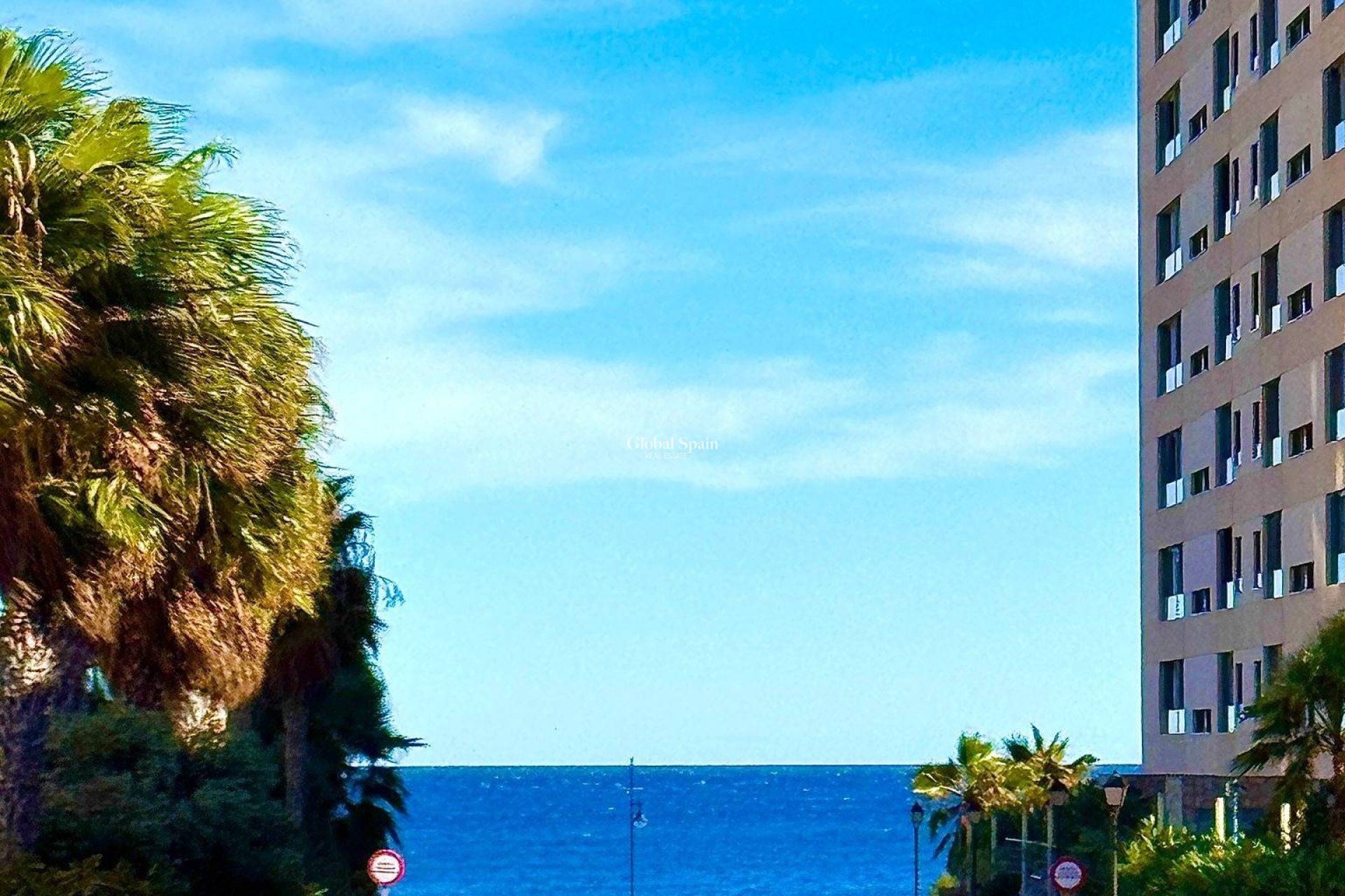 Wederverkoop - APPARTEMENT -
TORREVIEJA - Punta Prima