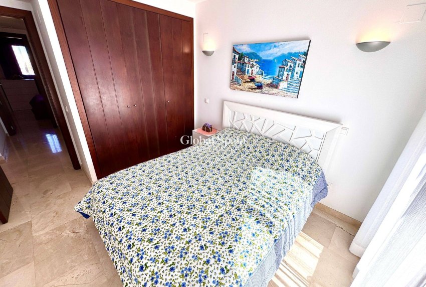 Wederverkoop - APPARTEMENT -
TORREVIEJA - Punta Prima
