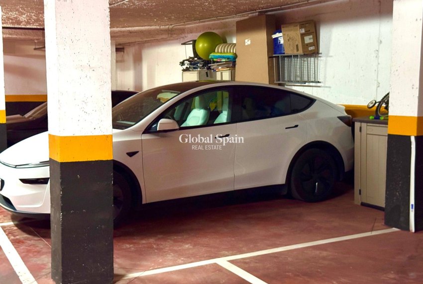 Wederverkoop - APPARTEMENT -
TORREVIEJA - Punta Prima