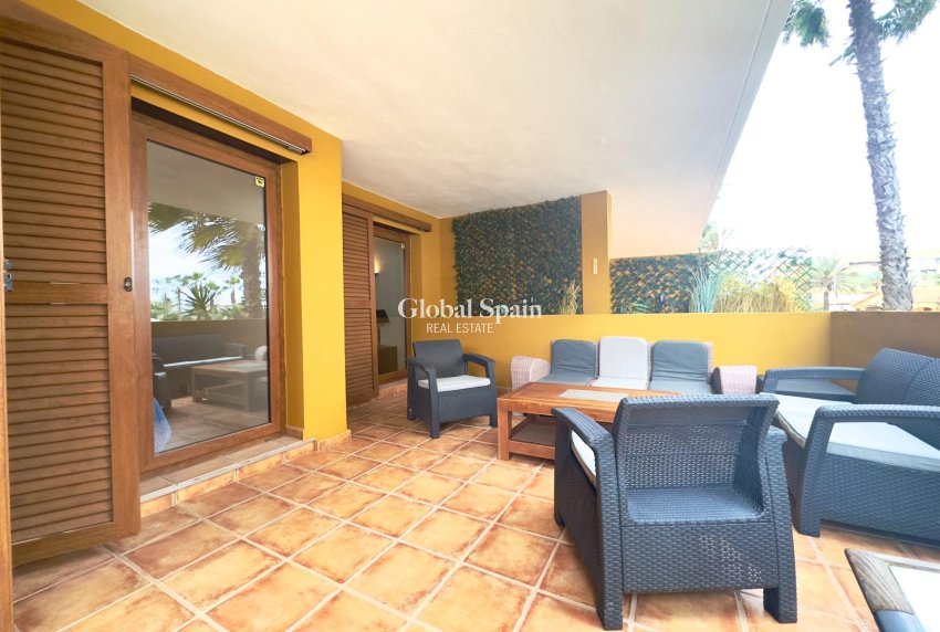 Wederverkoop - APPARTEMENT -
TORREVIEJA - Punta prima
