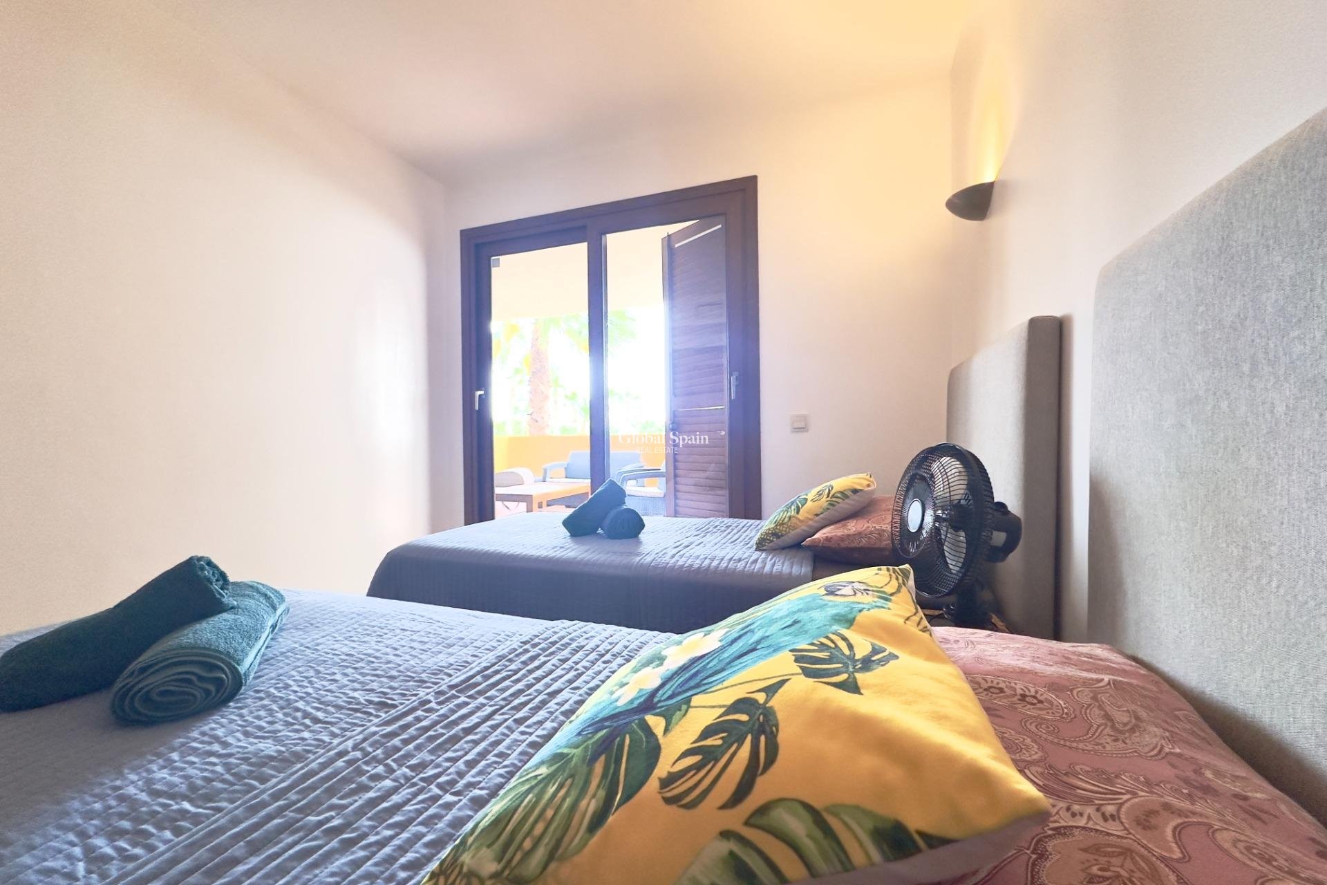 Wederverkoop - APPARTEMENT -
TORREVIEJA - Punta prima