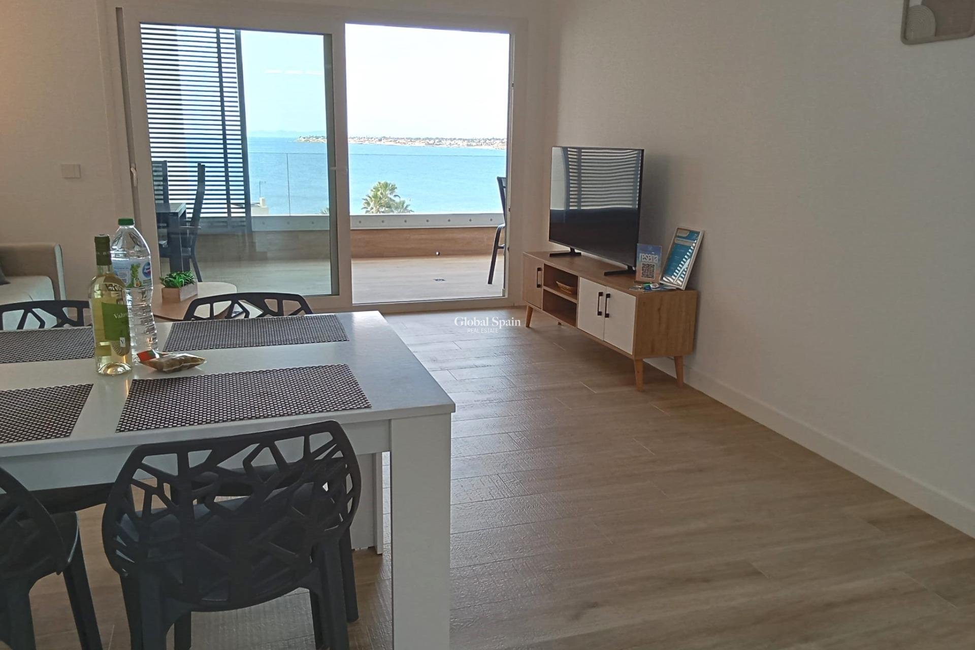 Wederverkoop - APPARTEMENT -
TORREVIEJA - Punta Prima