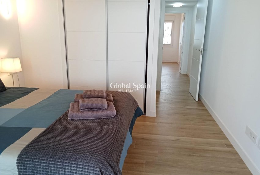Wederverkoop - APPARTEMENT -
TORREVIEJA - Punta Prima