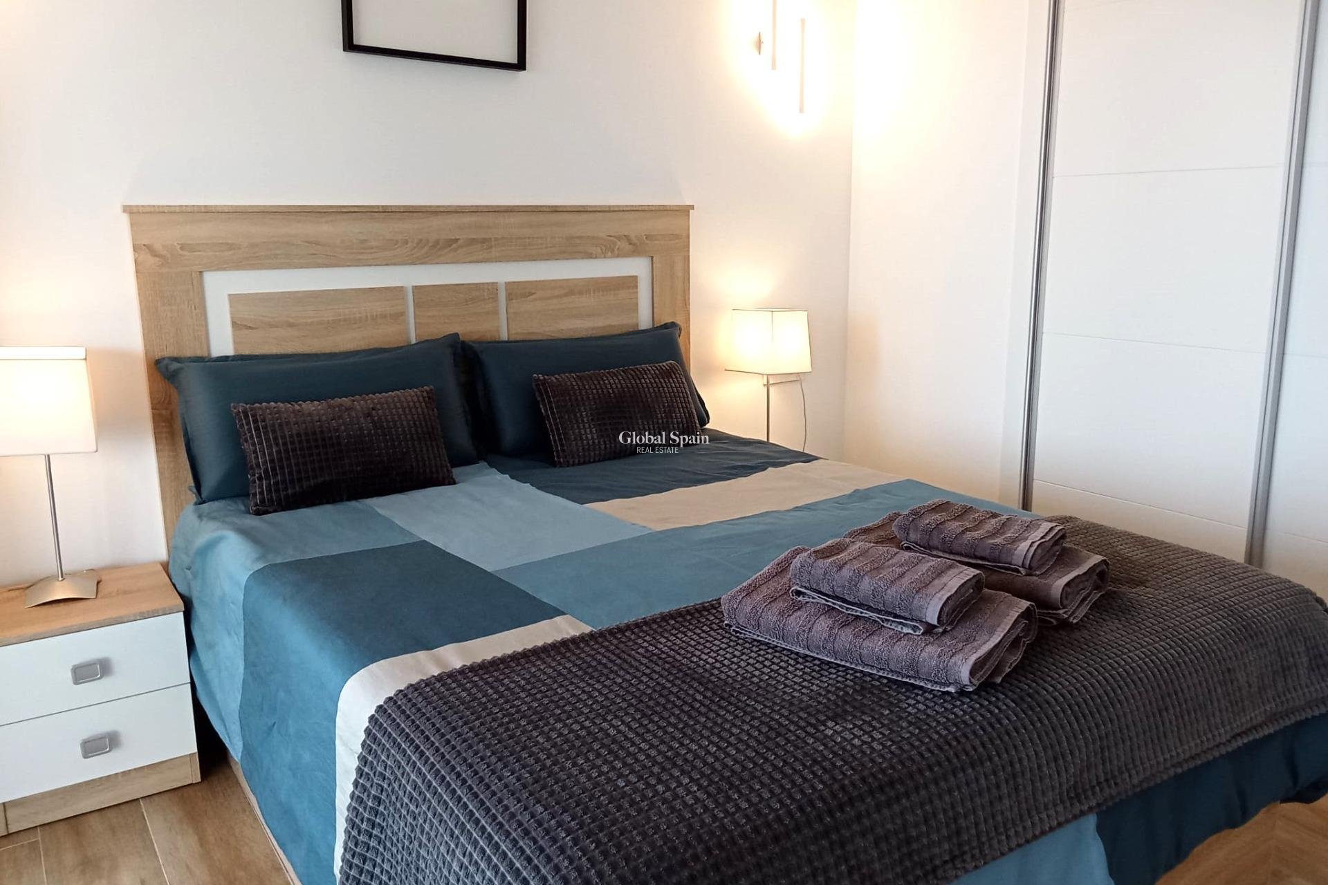 Wederverkoop - APPARTEMENT -
TORREVIEJA - Punta Prima