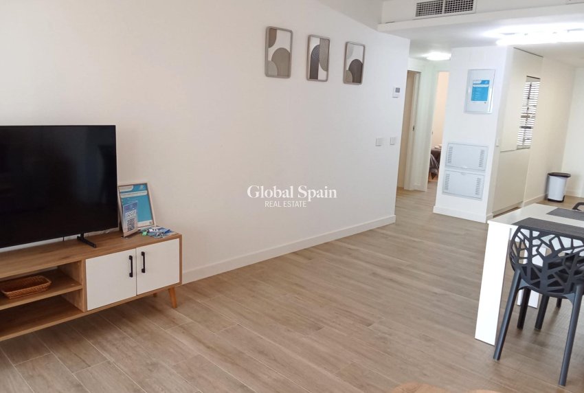Wederverkoop - APPARTEMENT -
TORREVIEJA - Punta Prima