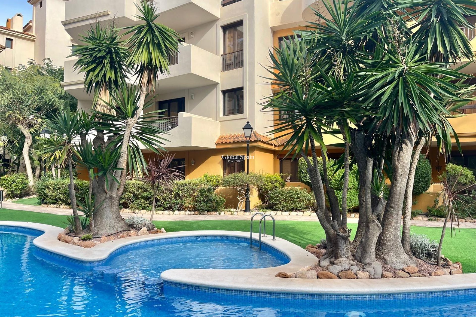 Wederverkoop - APPARTEMENT -
TORREVIEJA - Punta Prima