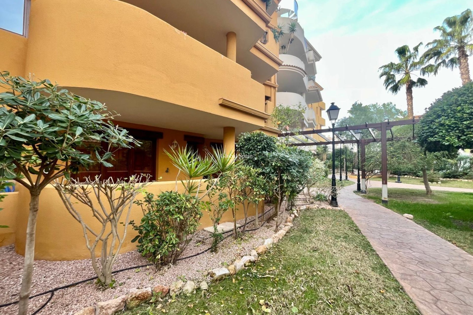 Wederverkoop - APPARTEMENT -
TORREVIEJA - Punta Prima