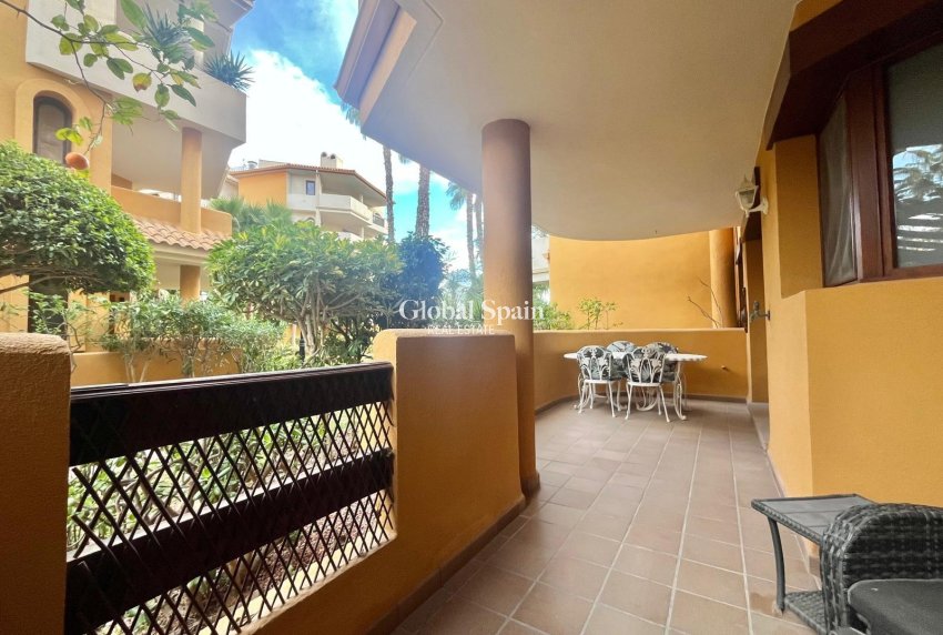 Wederverkoop - APPARTEMENT -
TORREVIEJA - Punta Prima