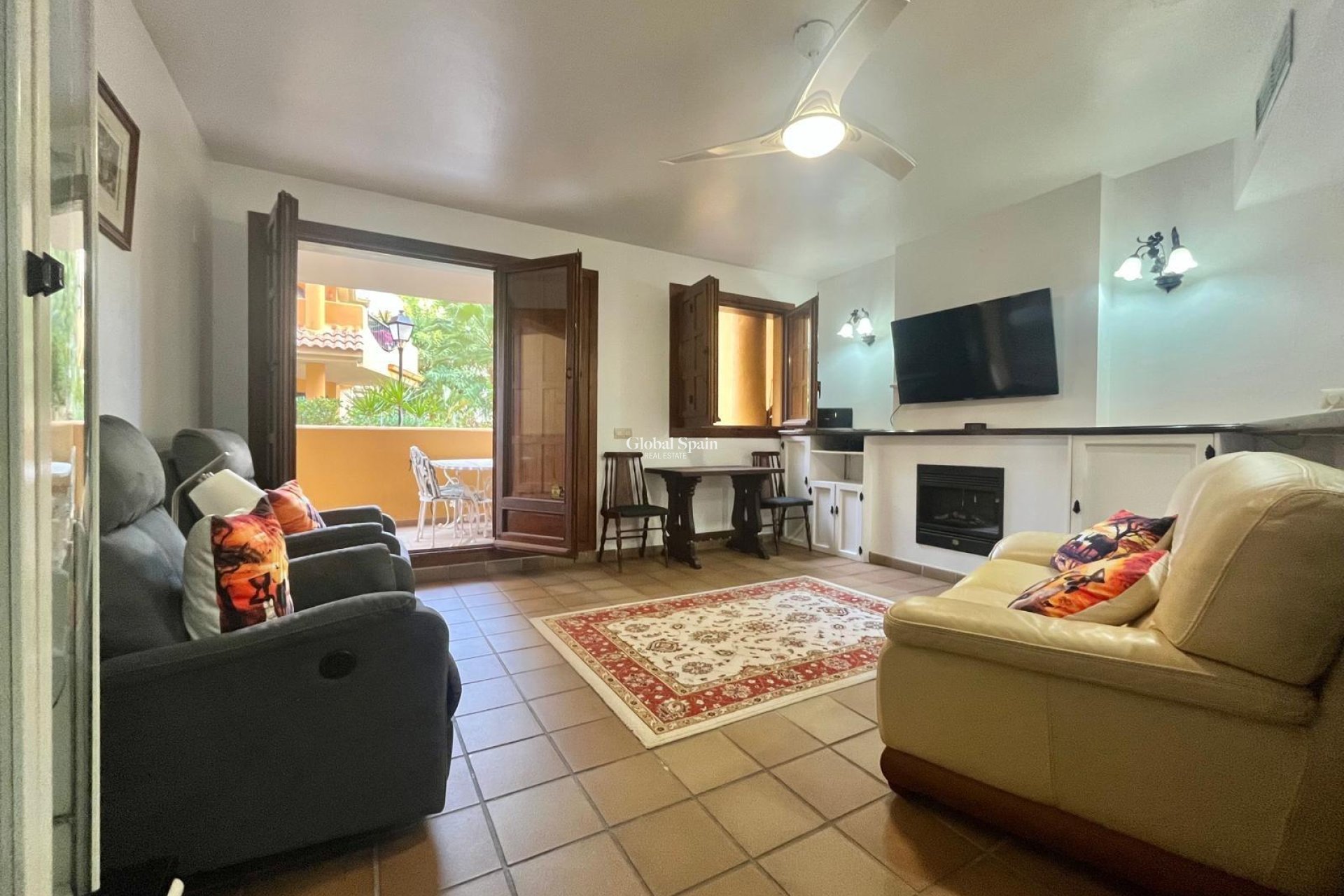 Wederverkoop - APPARTEMENT -
TORREVIEJA - Punta Prima