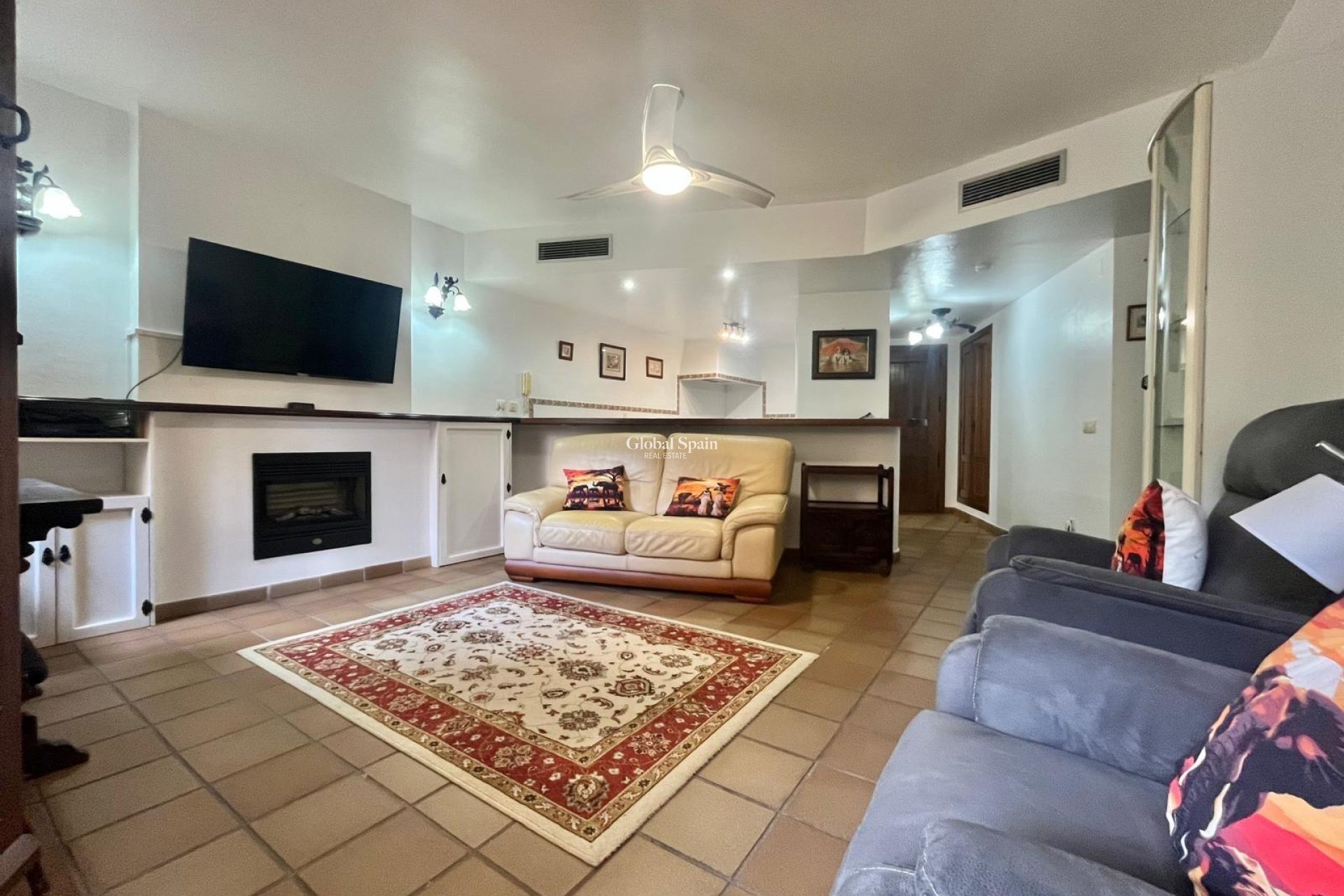 Wederverkoop - APPARTEMENT -
TORREVIEJA - Punta Prima