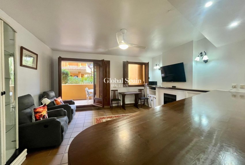 Wederverkoop - APPARTEMENT -
TORREVIEJA - Punta Prima