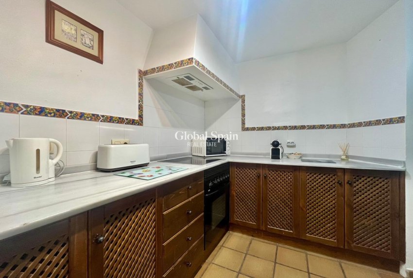 Wederverkoop - APPARTEMENT -
TORREVIEJA - Punta Prima
