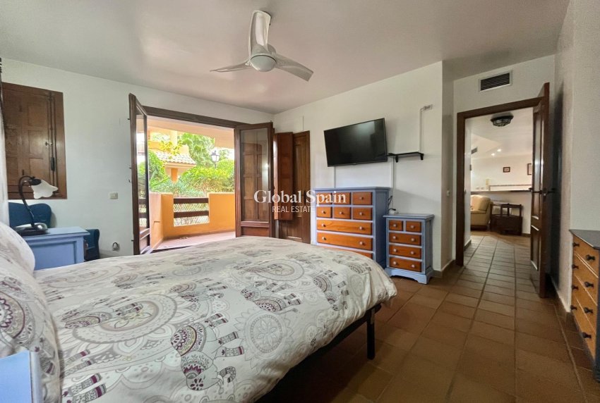 Wederverkoop - APPARTEMENT -
TORREVIEJA - Punta Prima