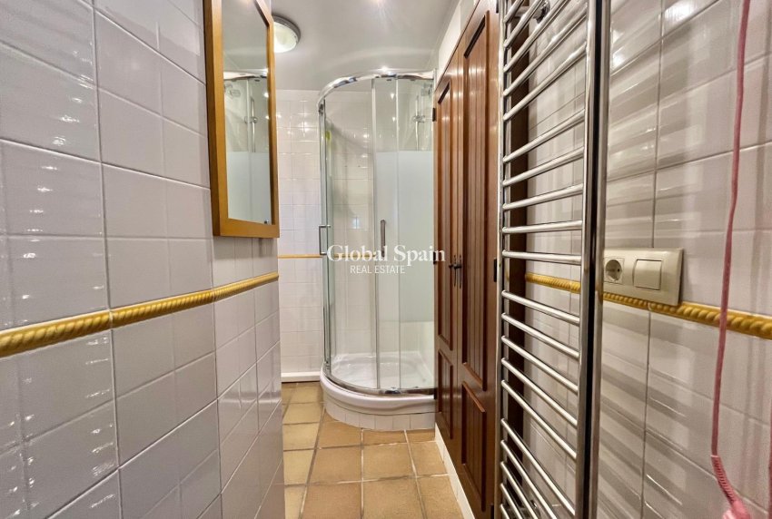 Wederverkoop - APPARTEMENT -
TORREVIEJA - Punta Prima