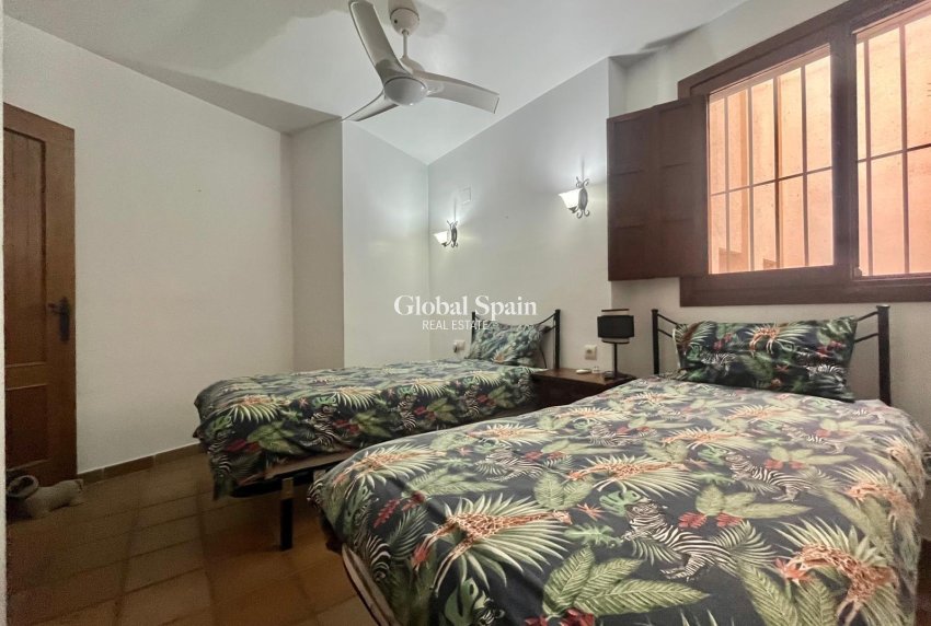 Wederverkoop - APPARTEMENT -
TORREVIEJA - Punta Prima