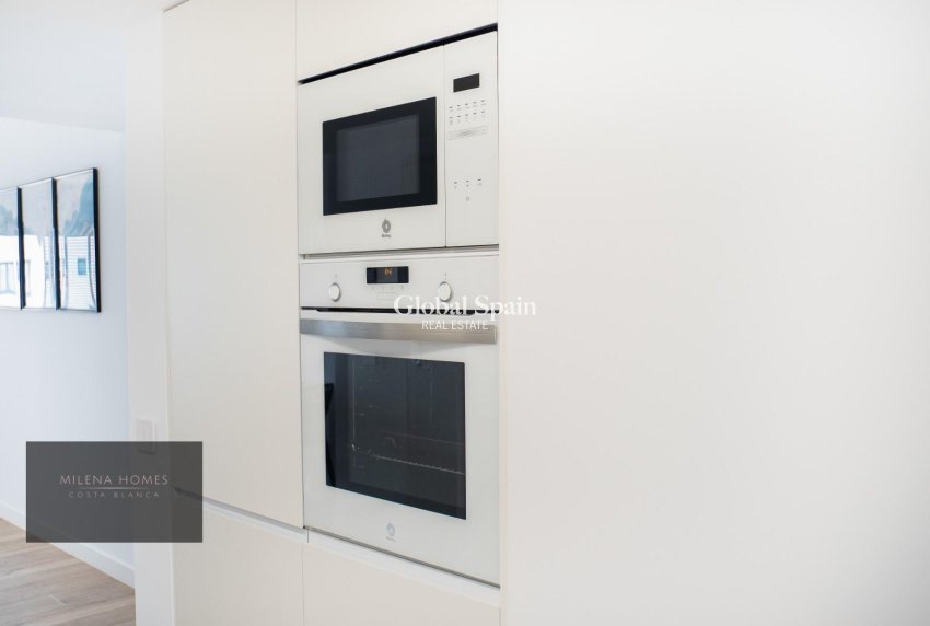 Wederverkoop - APPARTEMENT -
TORREVIEJA - Punta Prima