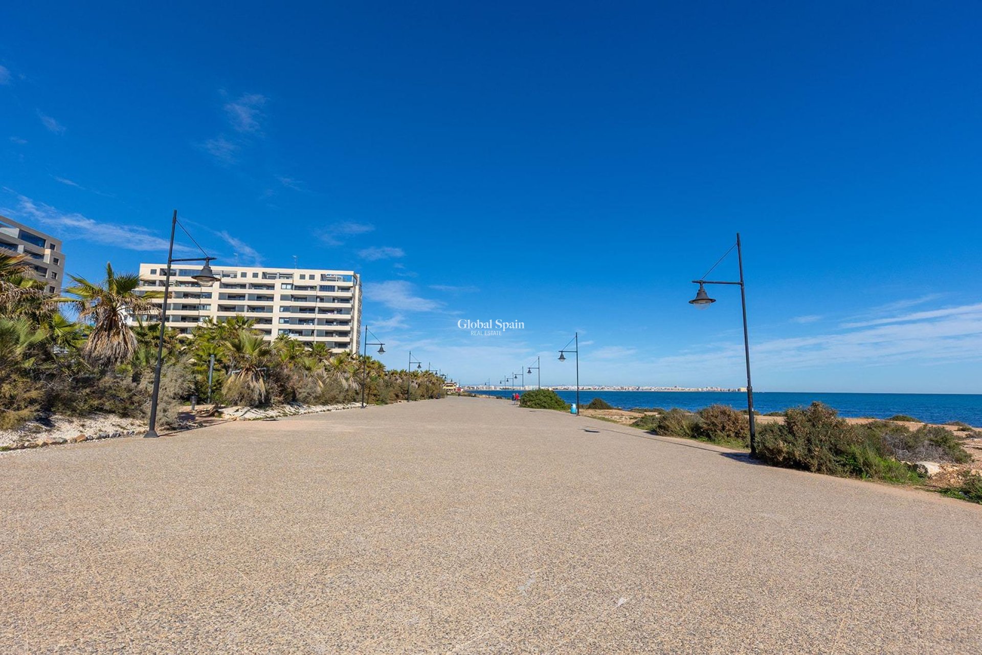 Wederverkoop - APPARTEMENT -
TORREVIEJA - Punta Prima