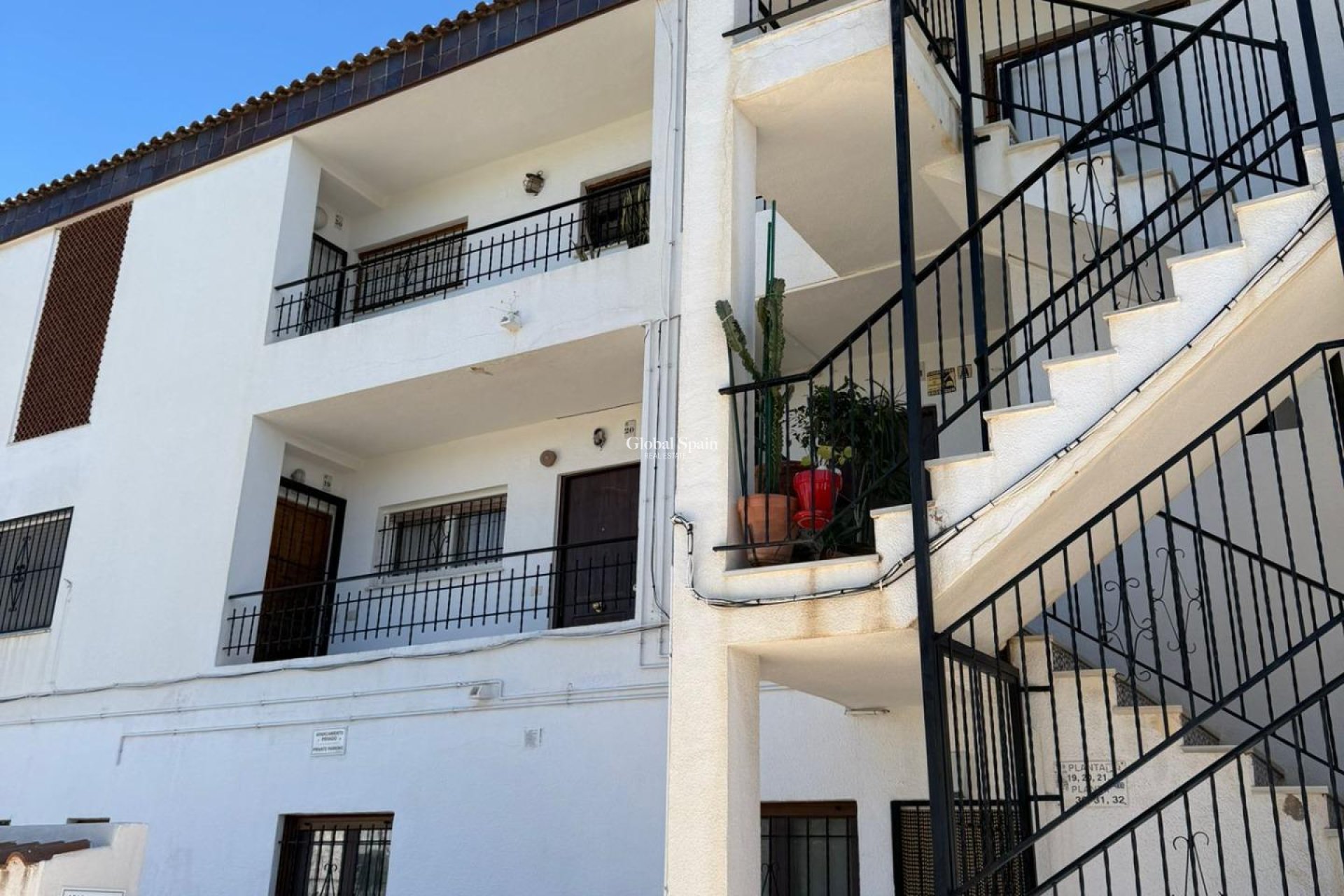 Wederverkoop - APPARTEMENT -
TORREVIEJA - Punta Prima