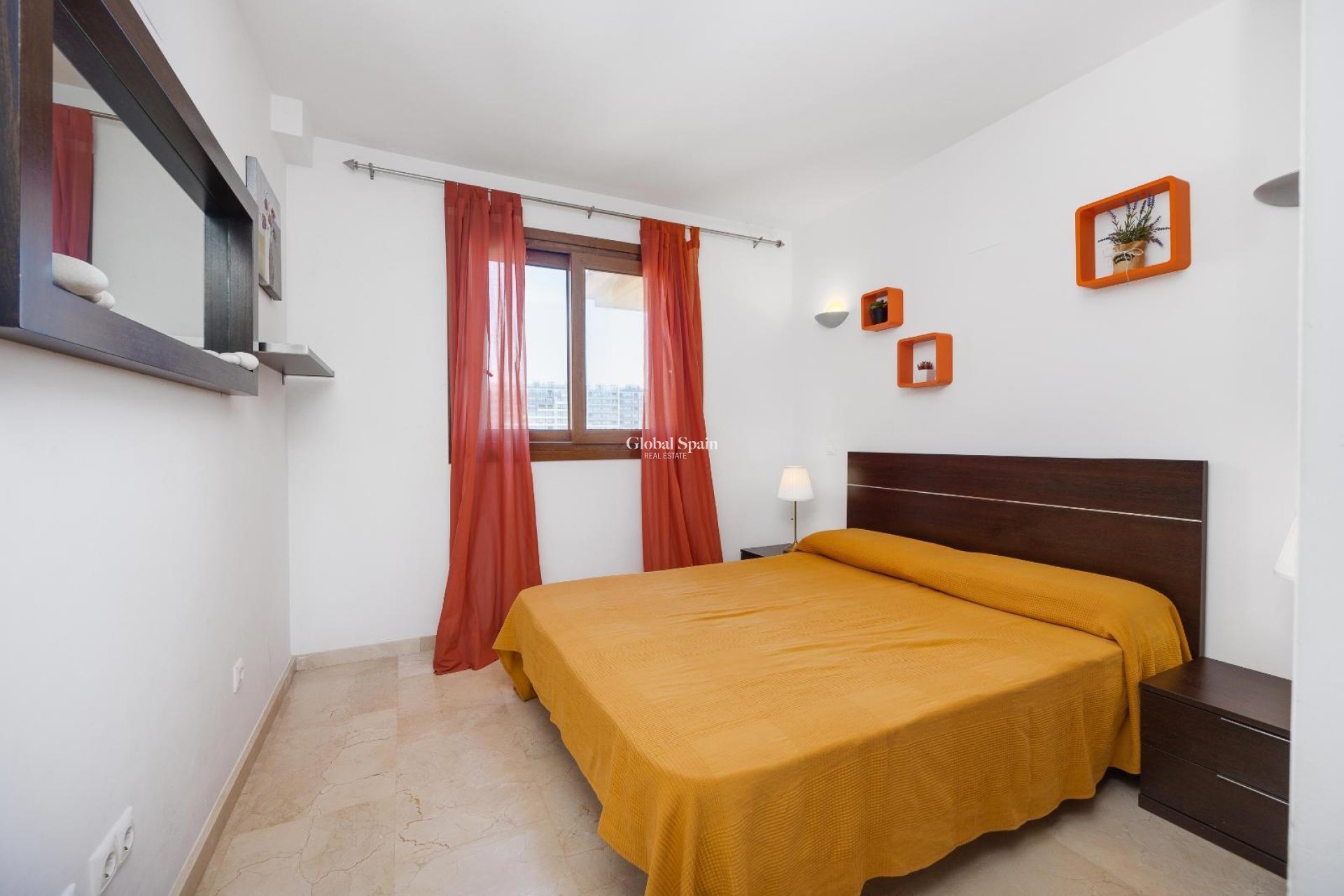 Wederverkoop - APPARTEMENT -
TORREVIEJA - Punta Prima
