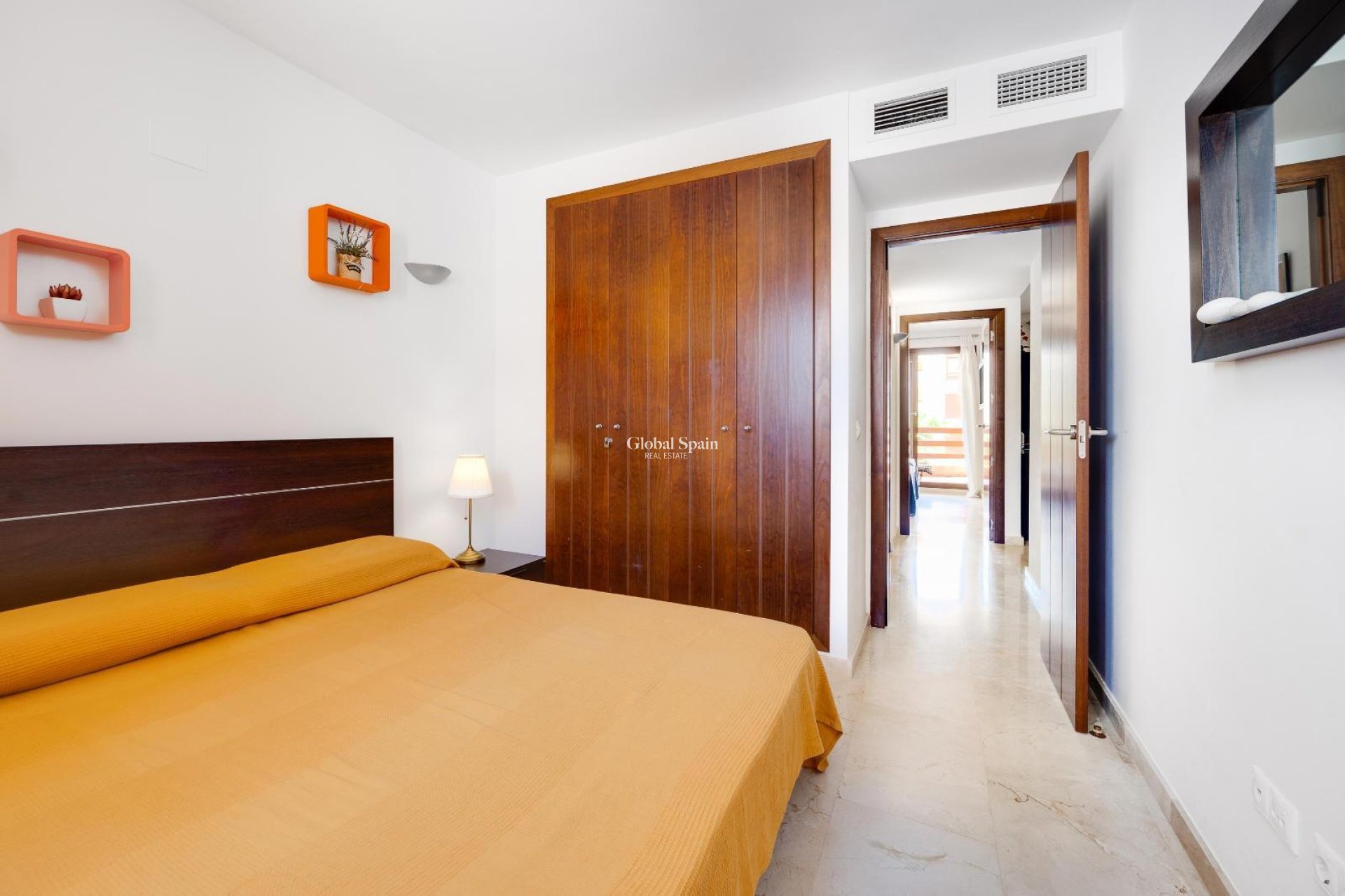 Wederverkoop - APPARTEMENT -
TORREVIEJA - Punta Prima