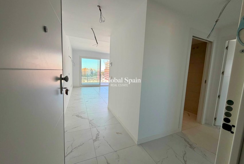 Wederverkoop - APPARTEMENT -
TORREVIEJA - Punta Prima