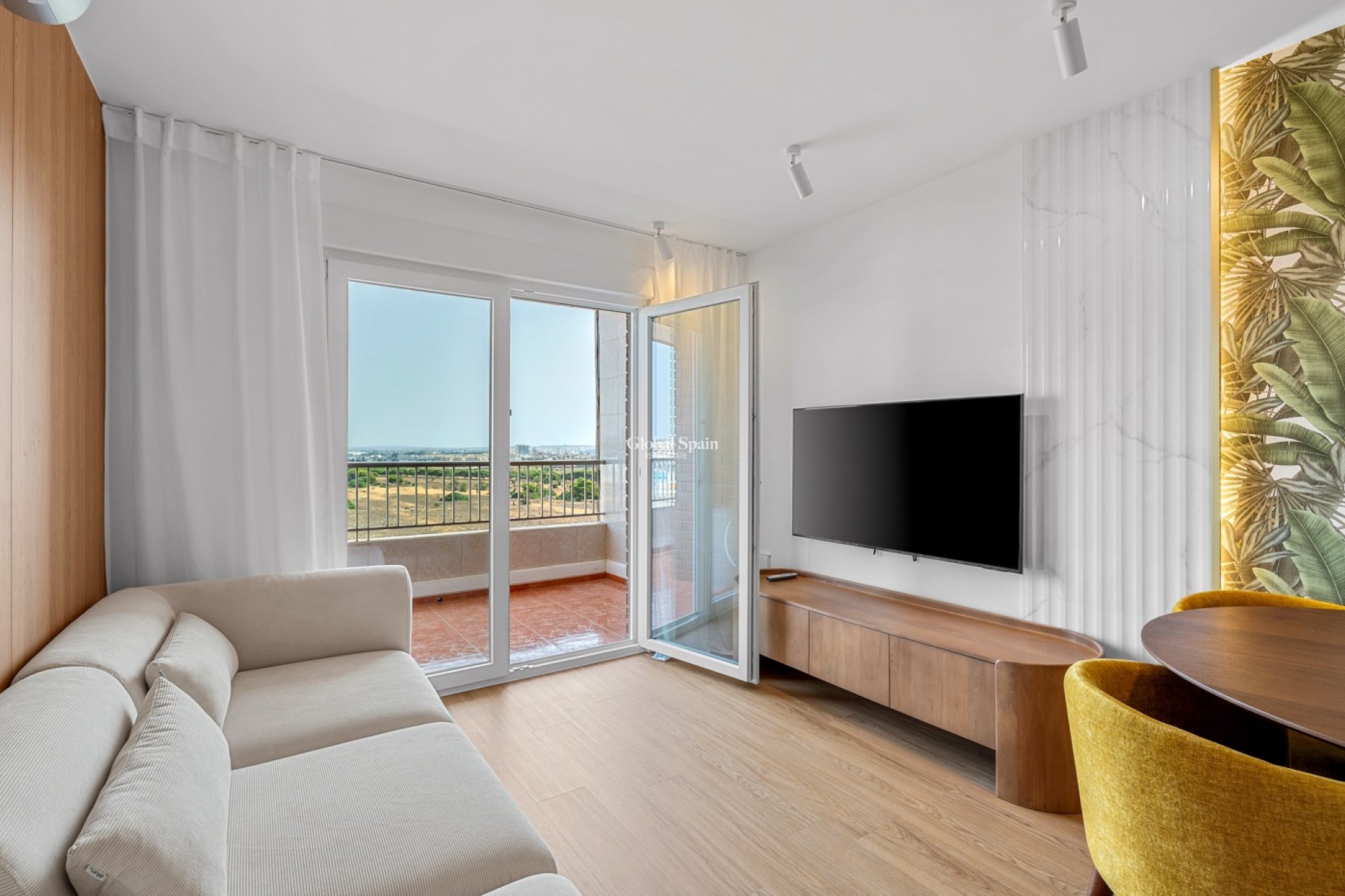 Wederverkoop - APPARTEMENT -
TORREVIEJA - Punta Prima