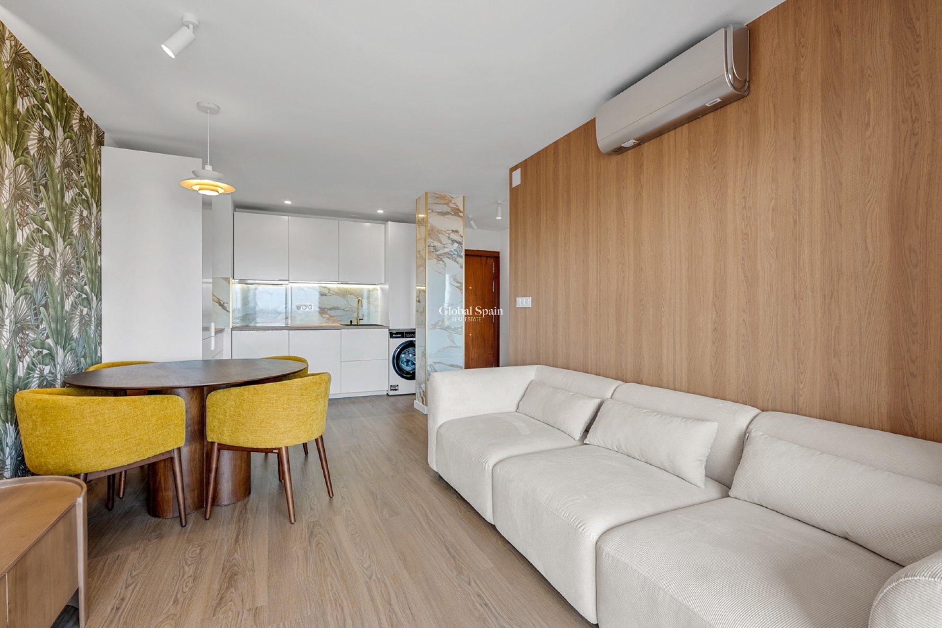 Wederverkoop - APPARTEMENT -
TORREVIEJA - Punta Prima